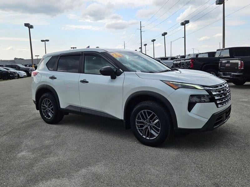 Used 2024 Nissan Rogue S with VIN 5N1BT3AA5RC744838 for sale in Sebring, FL
