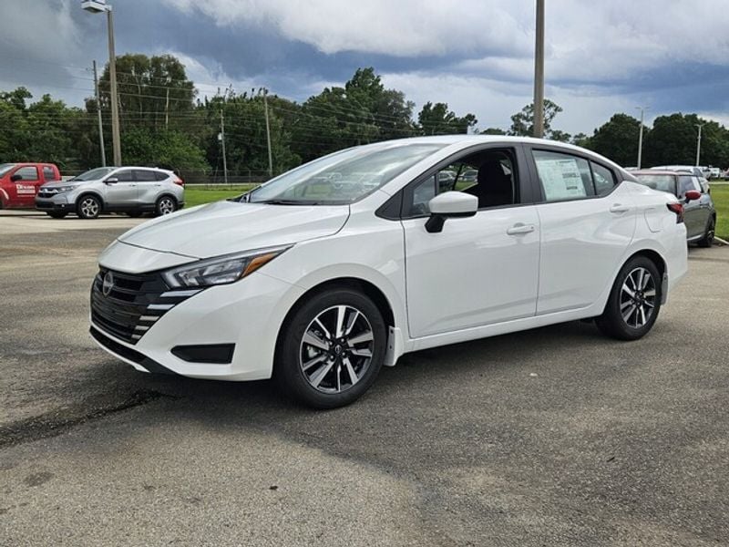 2025 Nissan Versa SV