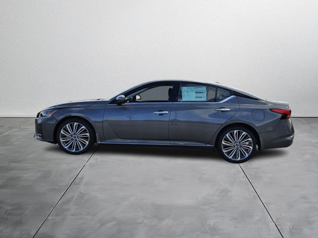 New 2025 Nissan Altima SL Sedan