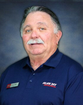 Staff member Danny Taub from ID_3d84216e6132