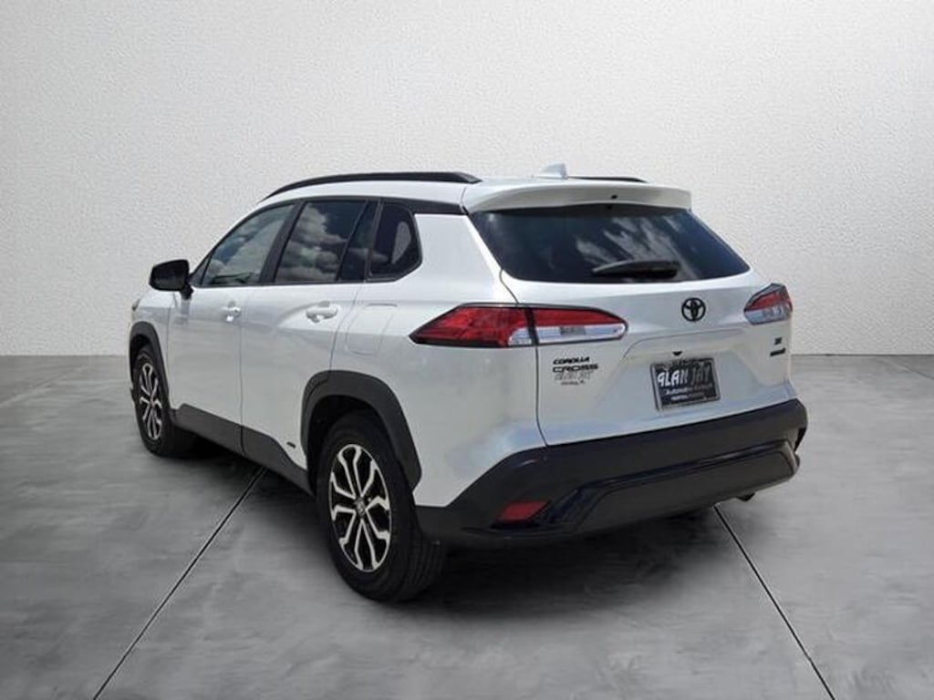 Used 2023 Toyota Corolla Cross Hybrid Hybrid SE Sport Utility