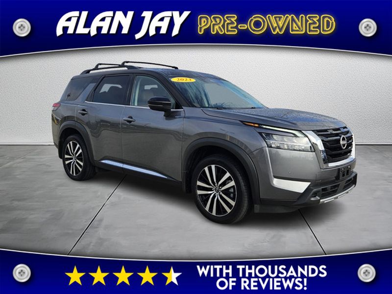 2023 Nissan Pathfinder Platinum