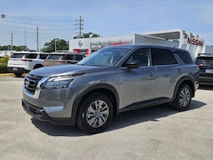 2025 Nissan Pathfinder S SUV