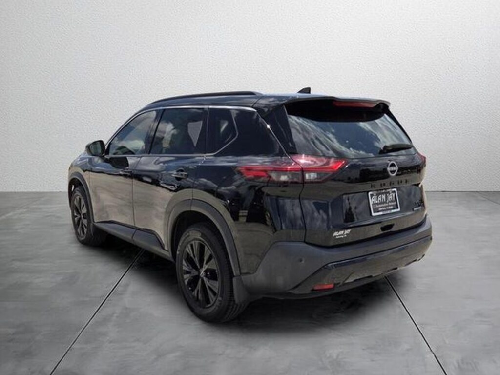 Used 2023 Nissan Rogue SV Sport Utility