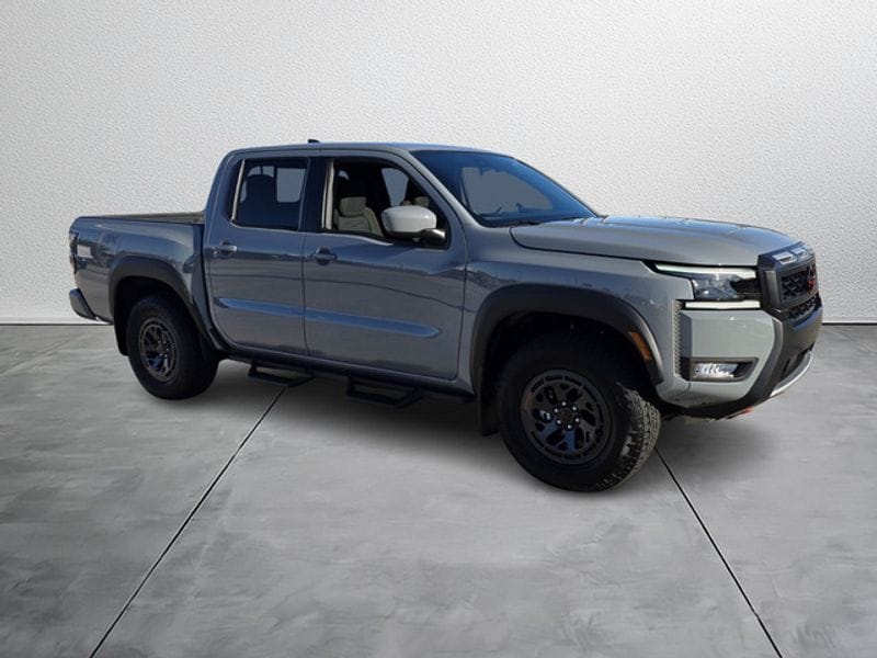 2026 Nissan Frontier PRO-4X's photo