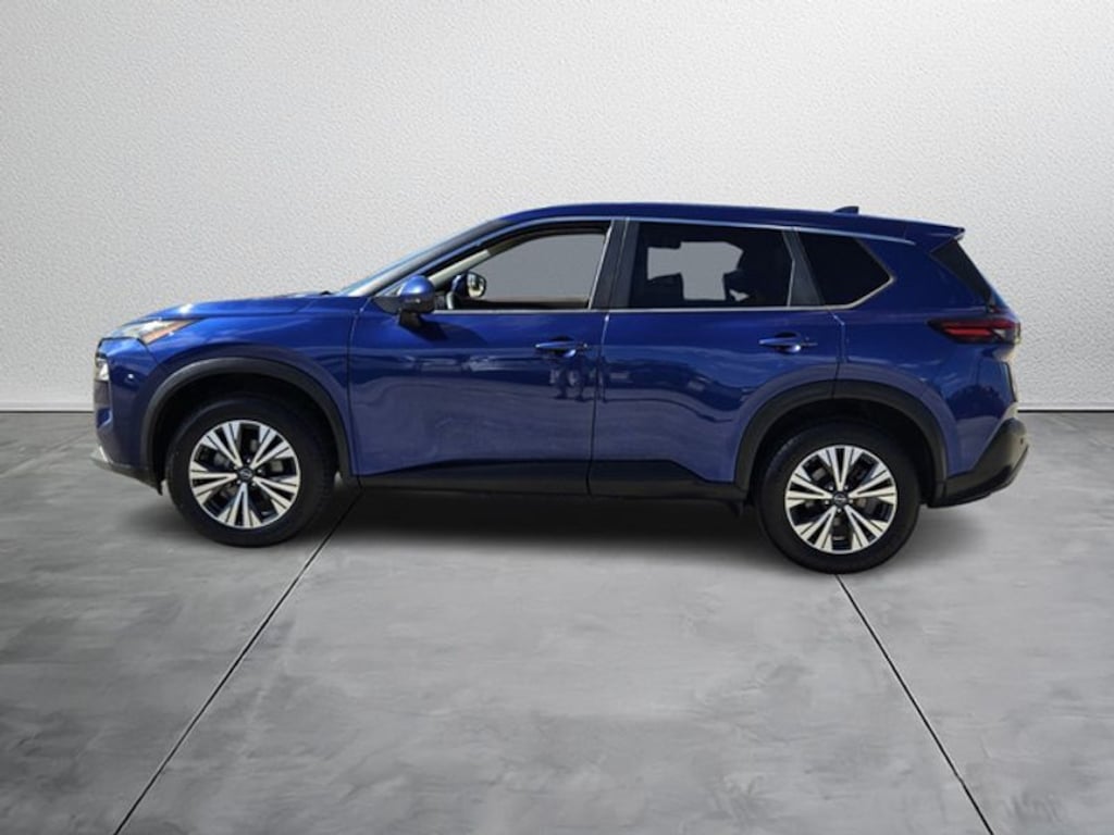 Used 2022 Nissan Rogue SV Sport Utility