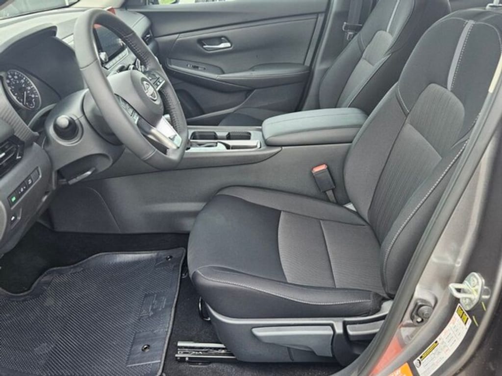 New 2025 Nissan Sentra SV Sedan