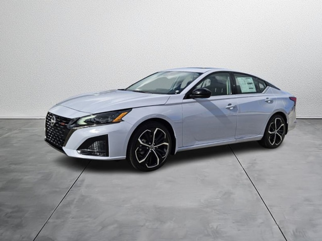 New 2025 Nissan Altima SR Sedan