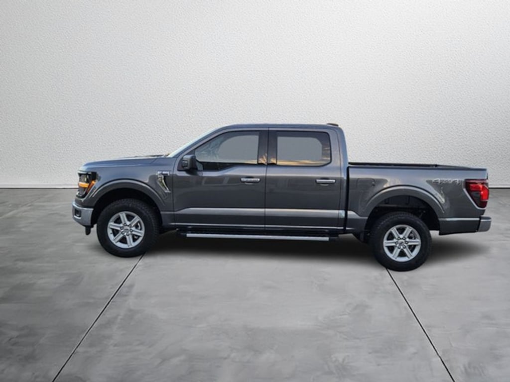 New 2025 Ford F-150 XLT Truck SuperCrew Cab