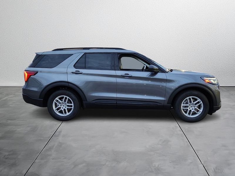 2026 Ford Explorer Active - Photo 6