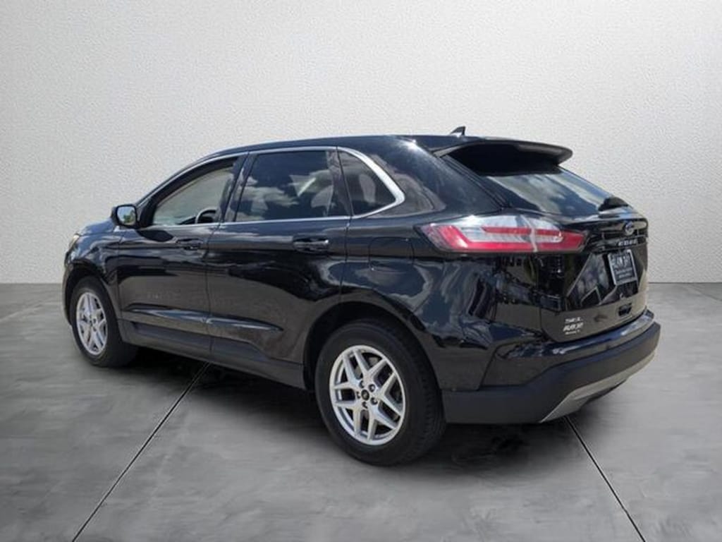 Used 2024 Ford Edge SEL SUV