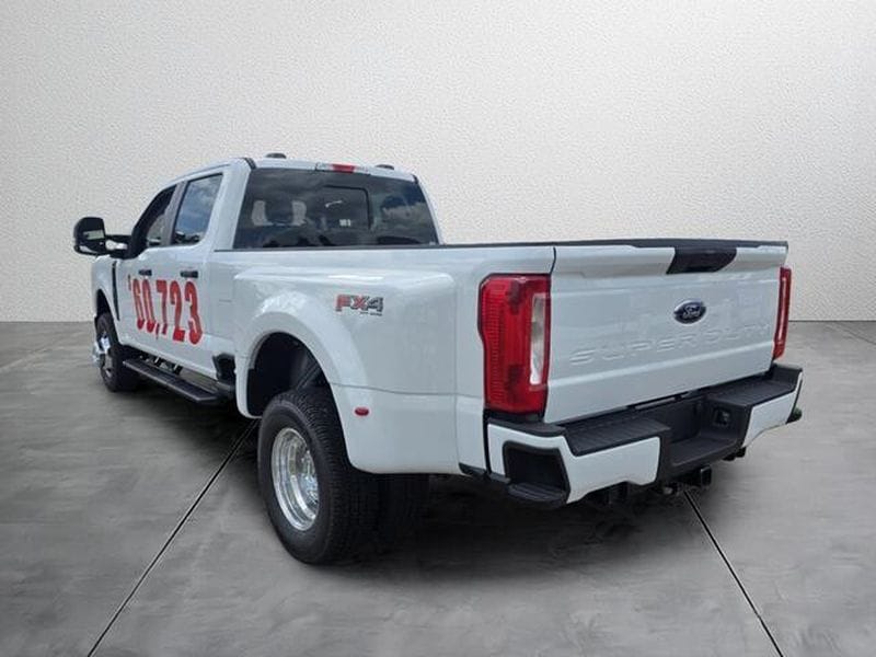 2026 Ford F-350 Super Duty XL - Photo 4
