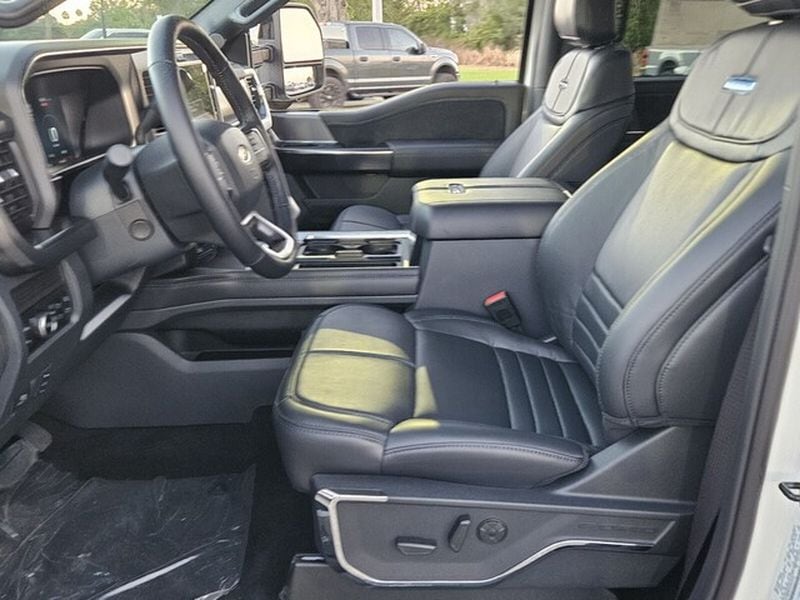 2026 Ford F-350 Super Duty Platinum - Photo 8