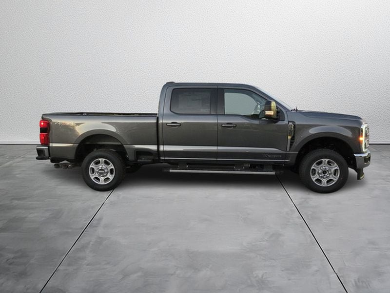 2026 Ford F-250 Super Duty XLT - Photo 6