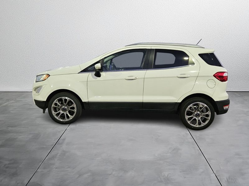 2021 Ford EcoSport Titanium photo 3