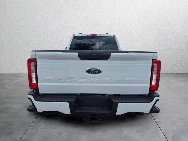 2026 Ford F-350 Super Duty XL - Photo 5