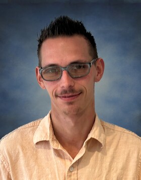 Staff member Robert R. from ID_8658dc8e29ef