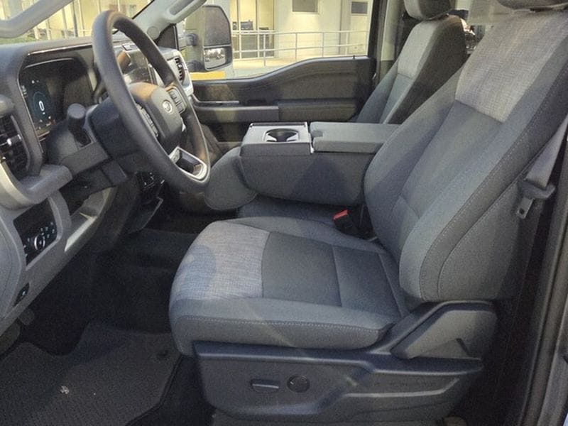 2026 Ford F-250 Super Duty XLT - Photo 8