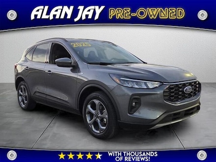 Used 2025 Ford Escape ST-Line Select SUV for sale in Clewiston