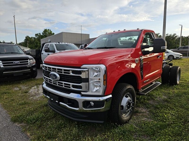 2025 Ford F-350 Super Duty Chassis Cab XL's photo