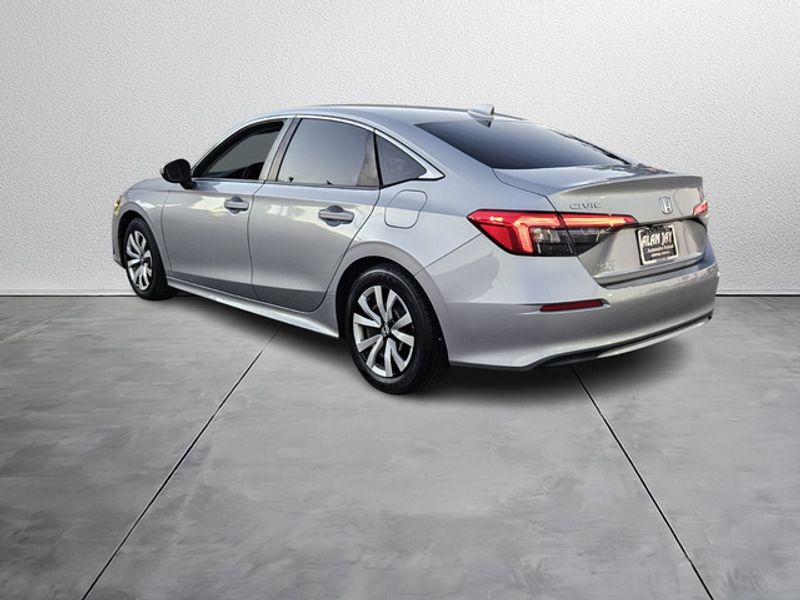 2022 Honda Civic LX photo 3