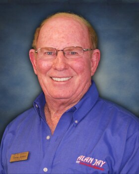 Staff member Tommy J. from ID_8658dc8e29ef