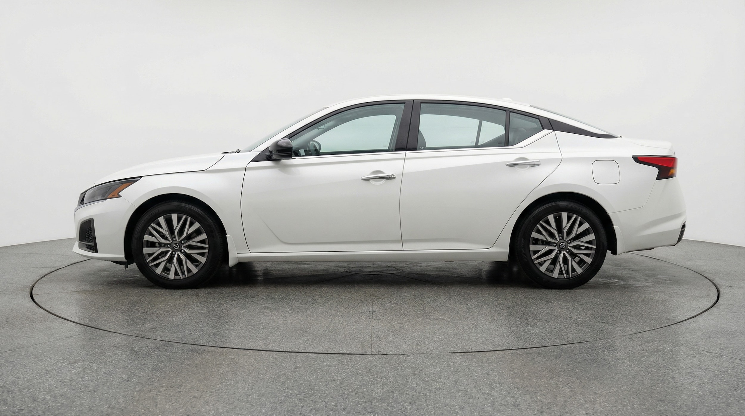 Thumbnail: 2025 Nissan Altima - 4