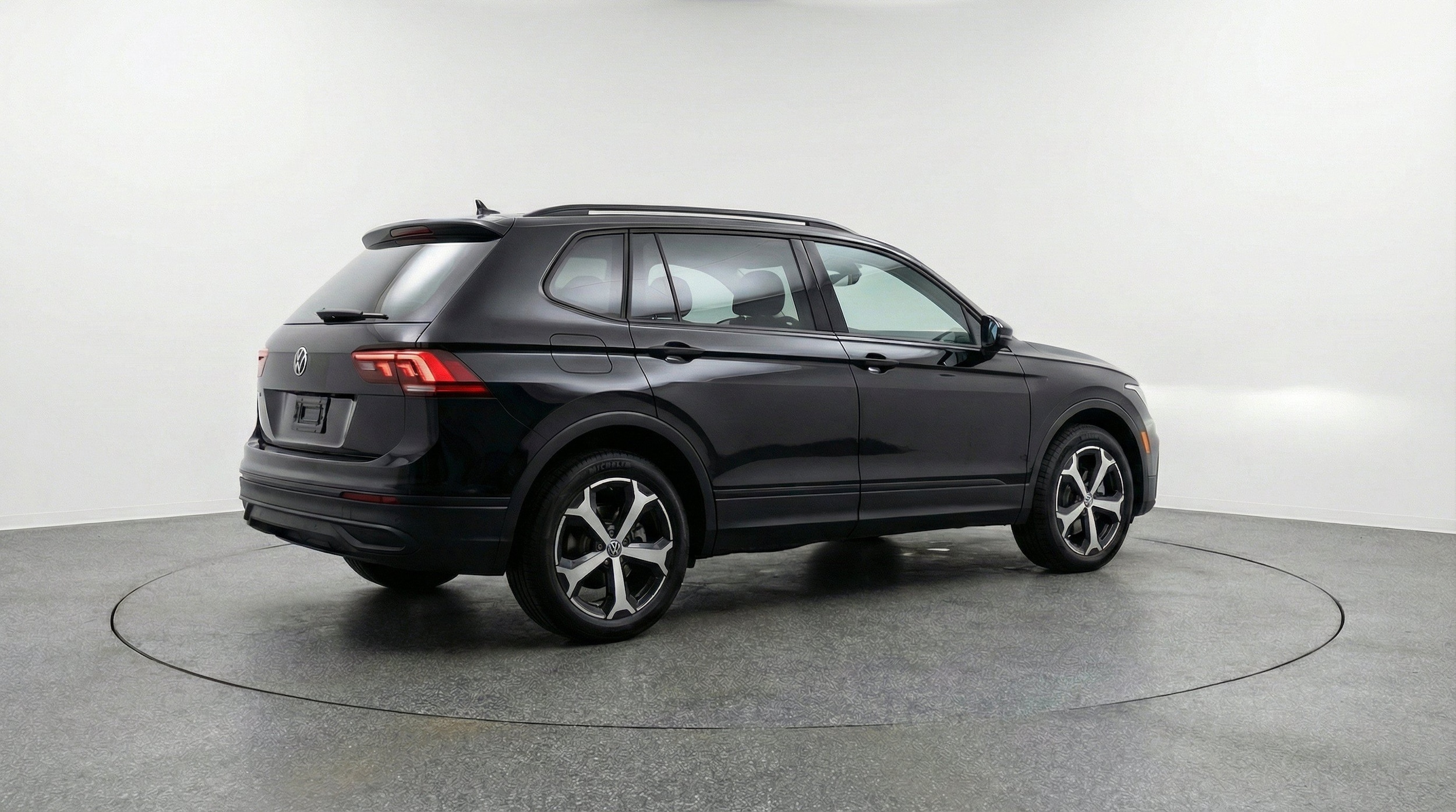 Thumbnail: 2026 Volkswagen Tiguan - 9