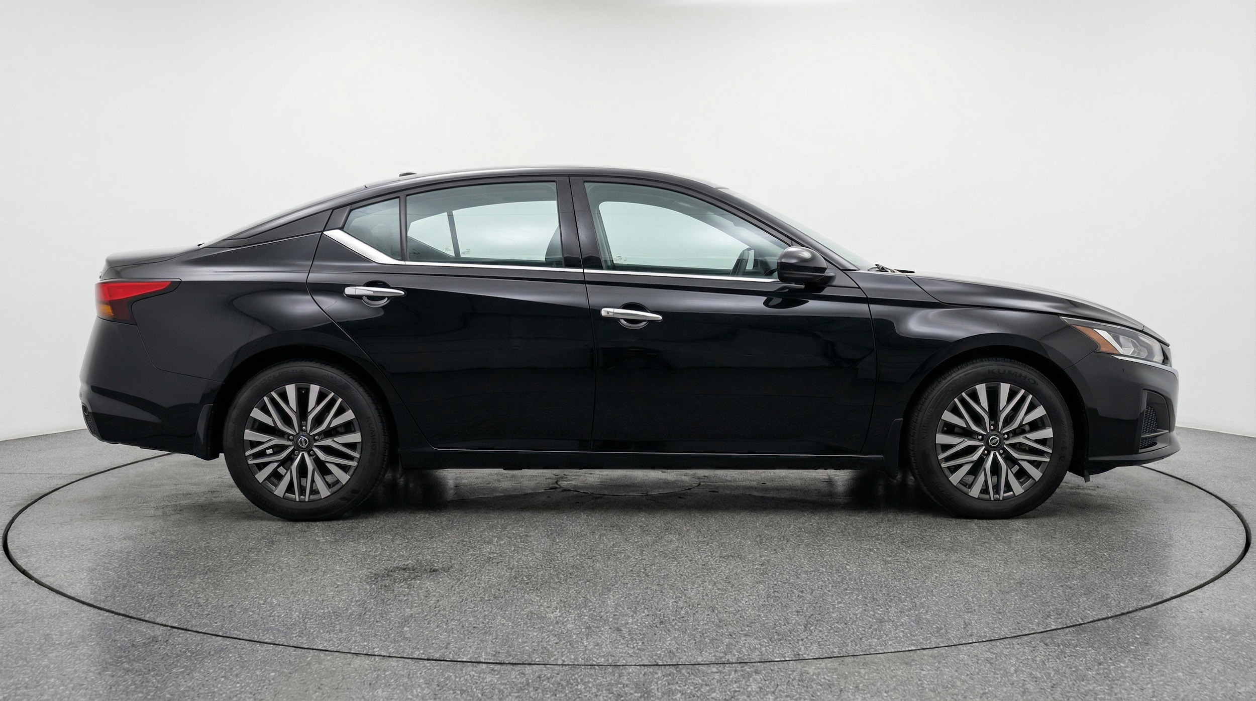 Thumbnail: 2025 Nissan Altima - 8