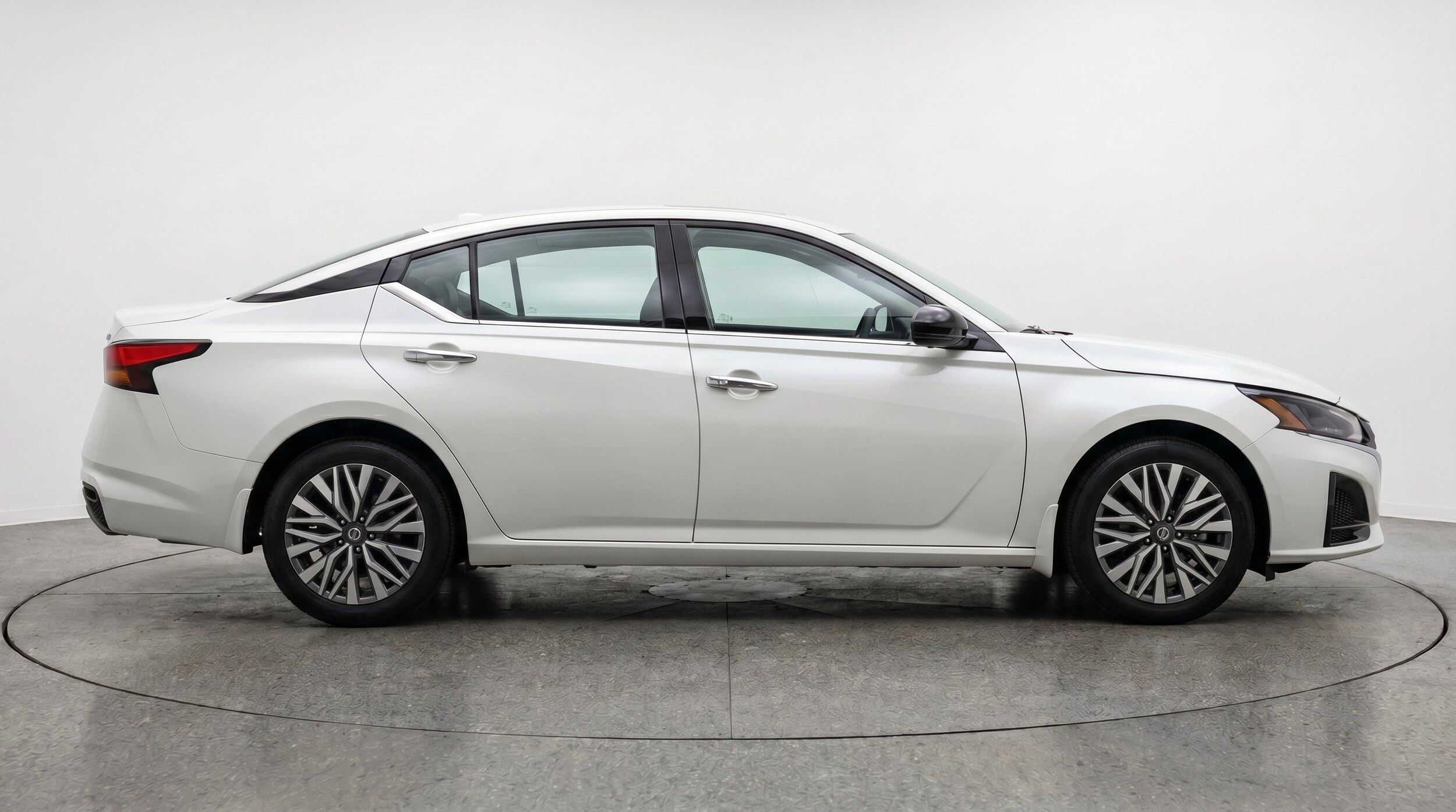 Thumbnail: 2025 Nissan Altima - 10