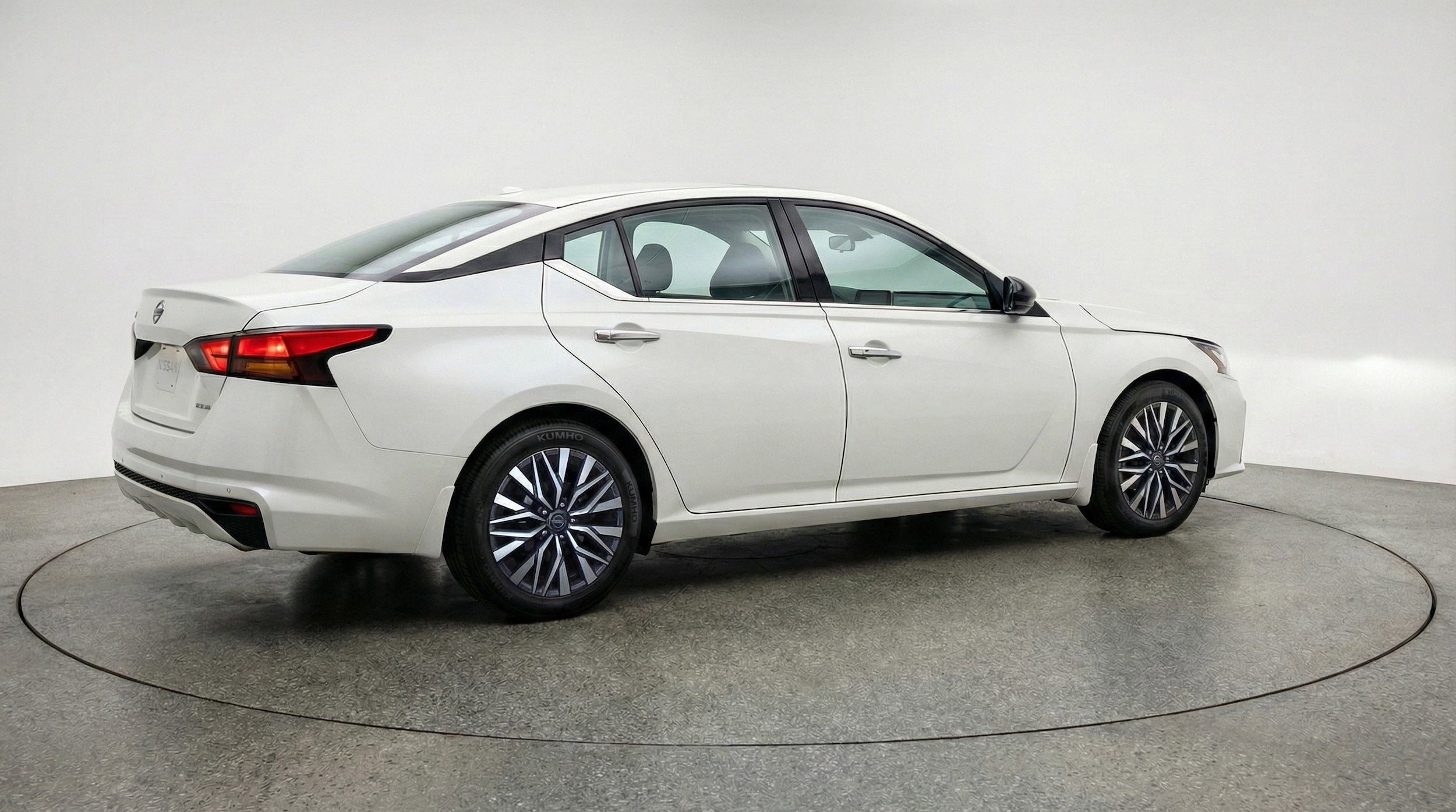 Thumbnail: 2025 Nissan Altima - 9