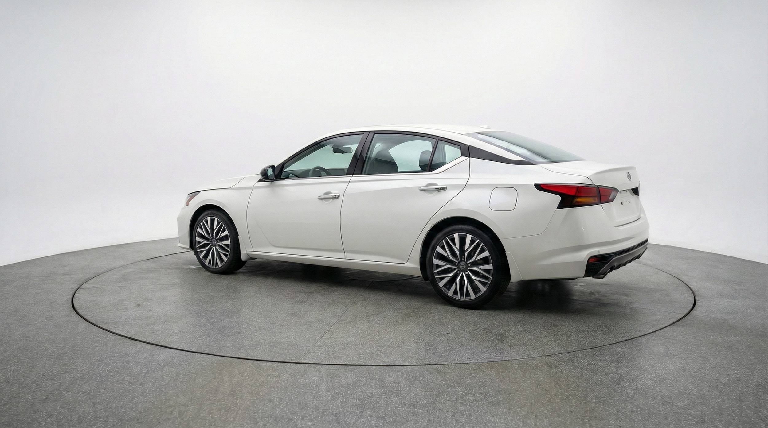 Thumbnail: 2025 Nissan Altima - 5