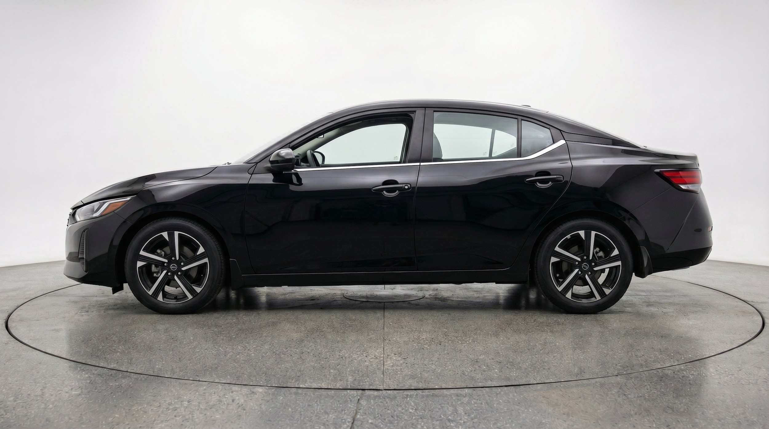 Thumbnail: 2025 Nissan Sentra - 5