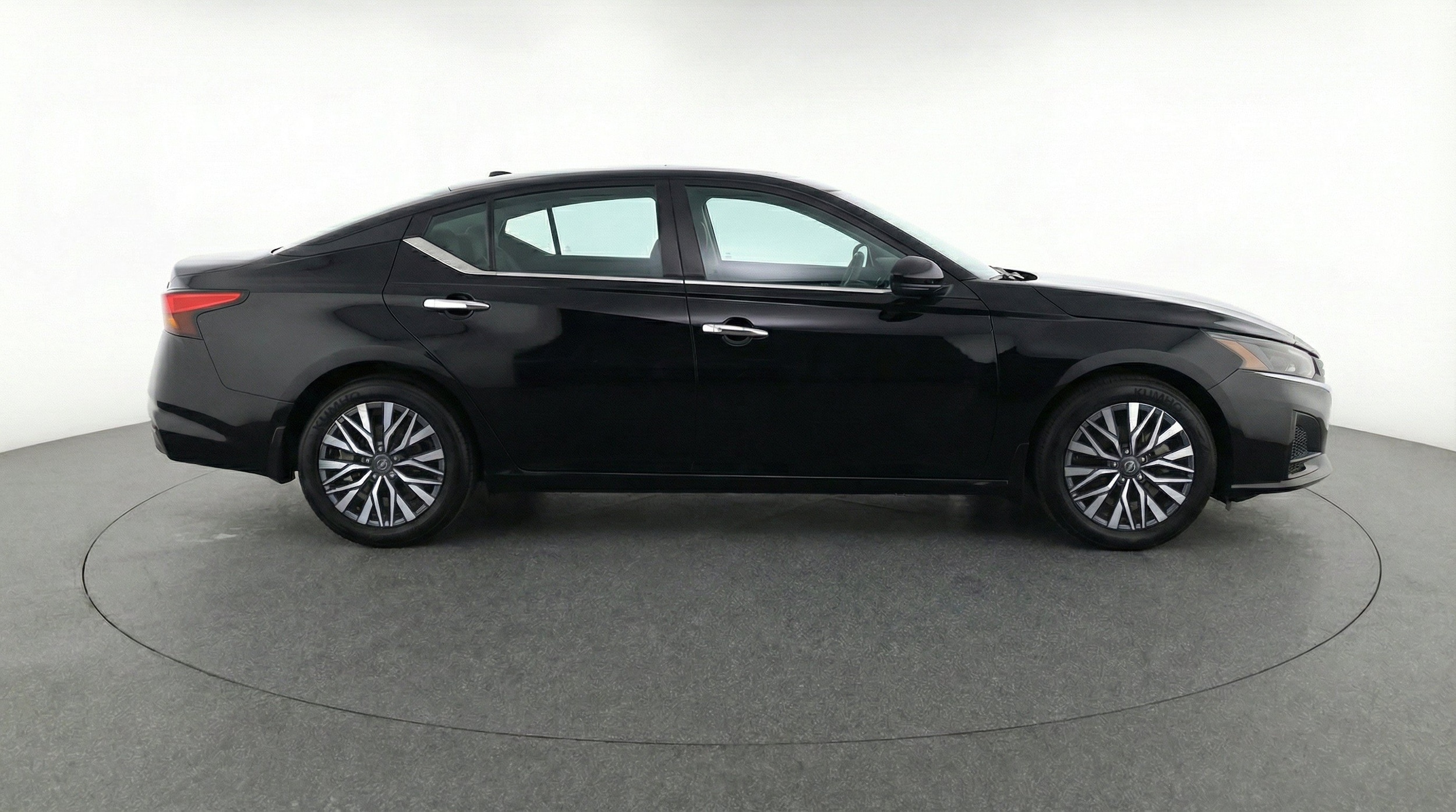 Thumbnail: 2025 Nissan Altima - 10