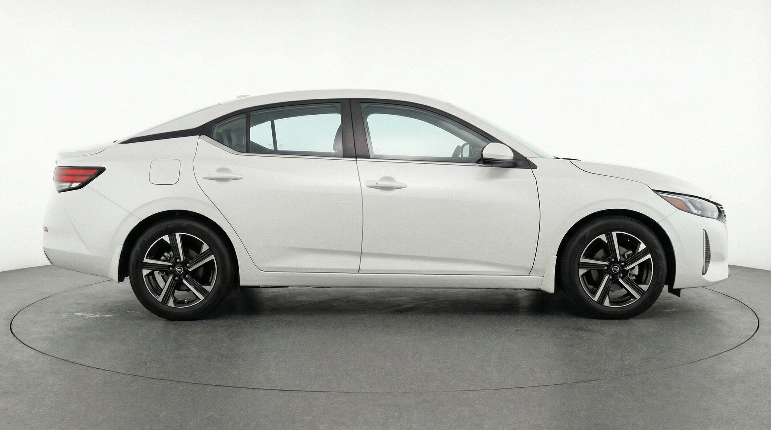 Thumbnail: 2025 Nissan Sentra - 11