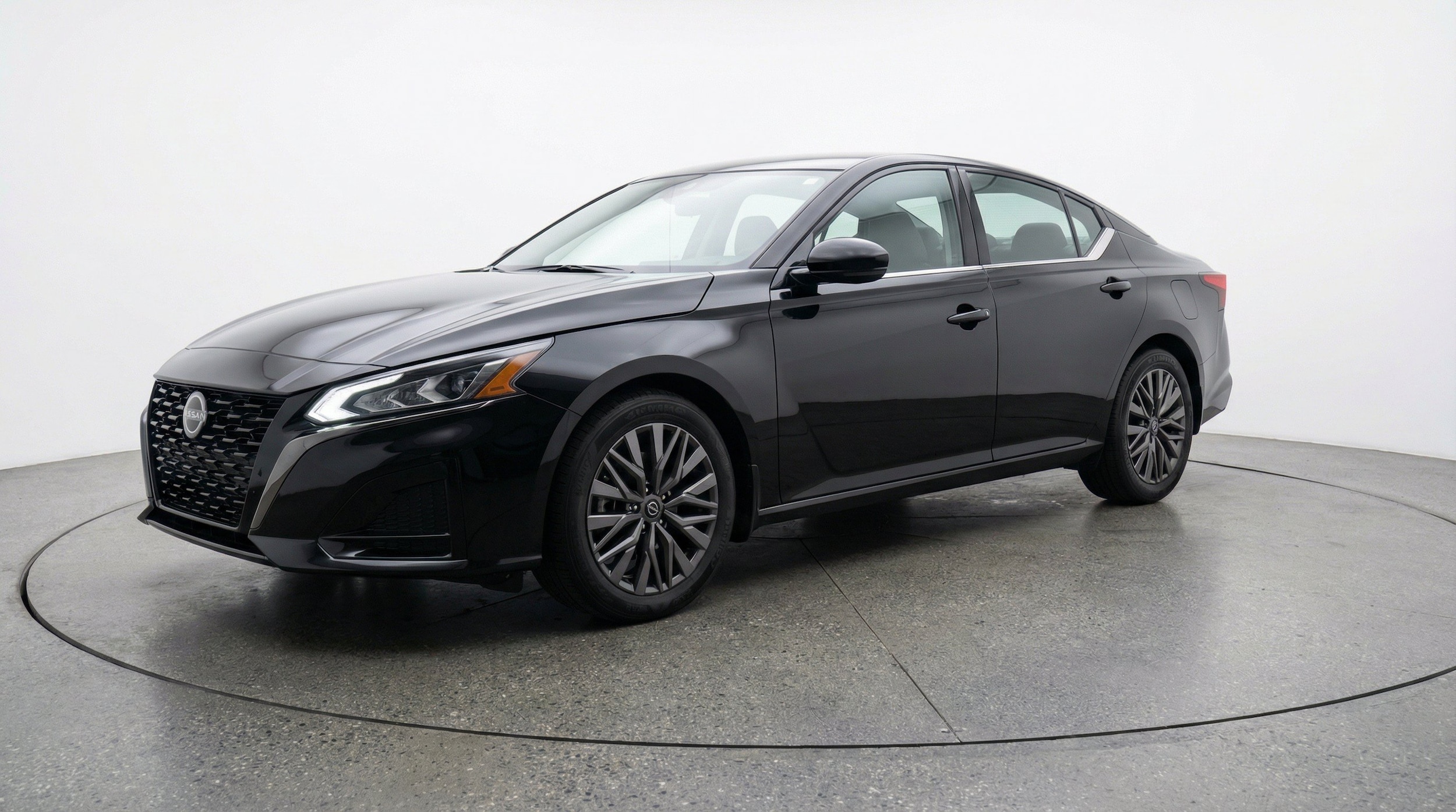 Thumbnail: 2025 Nissan Altima - 3