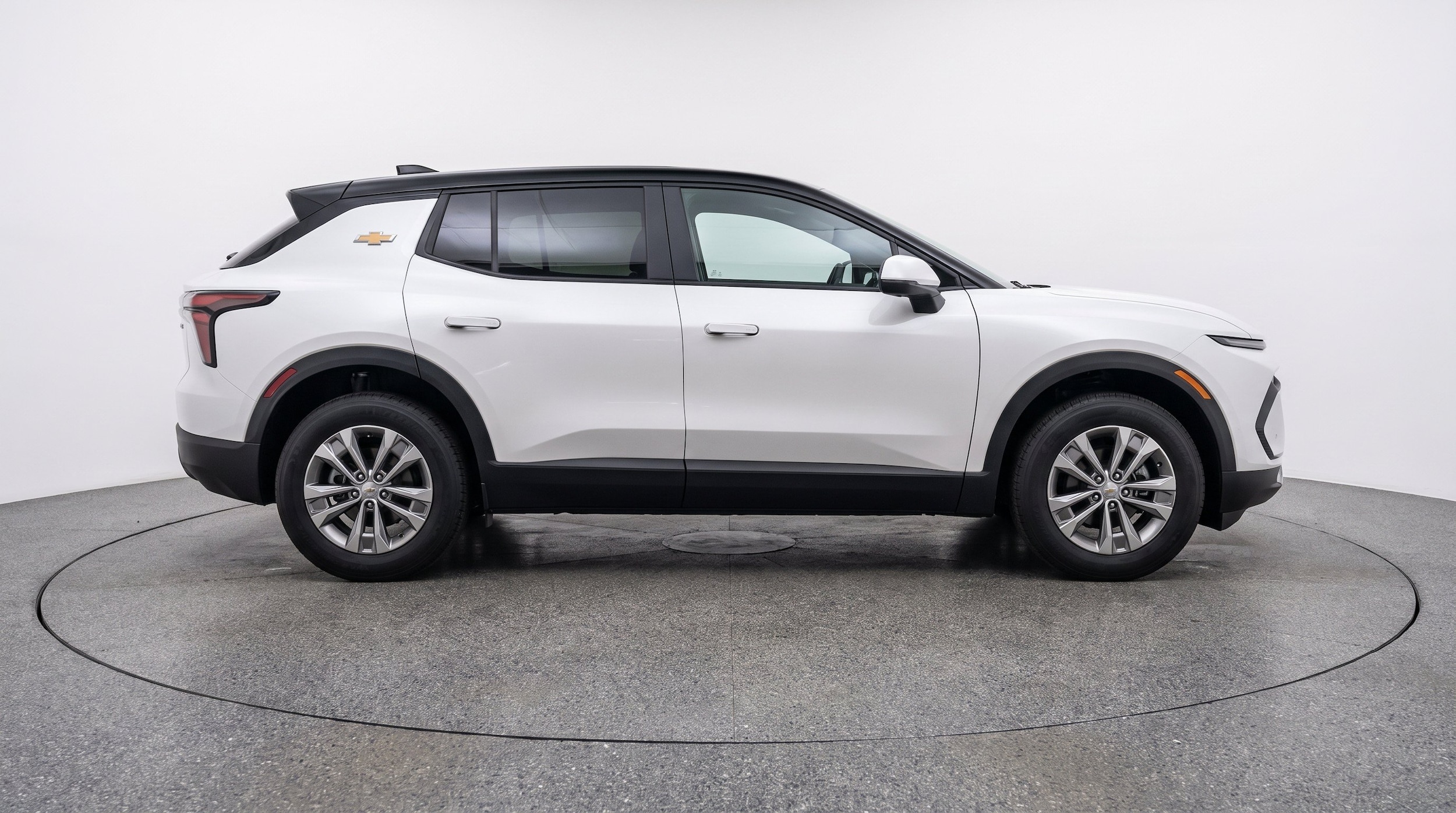 Thumbnail: 2025 Chevrolet Equinox - 10