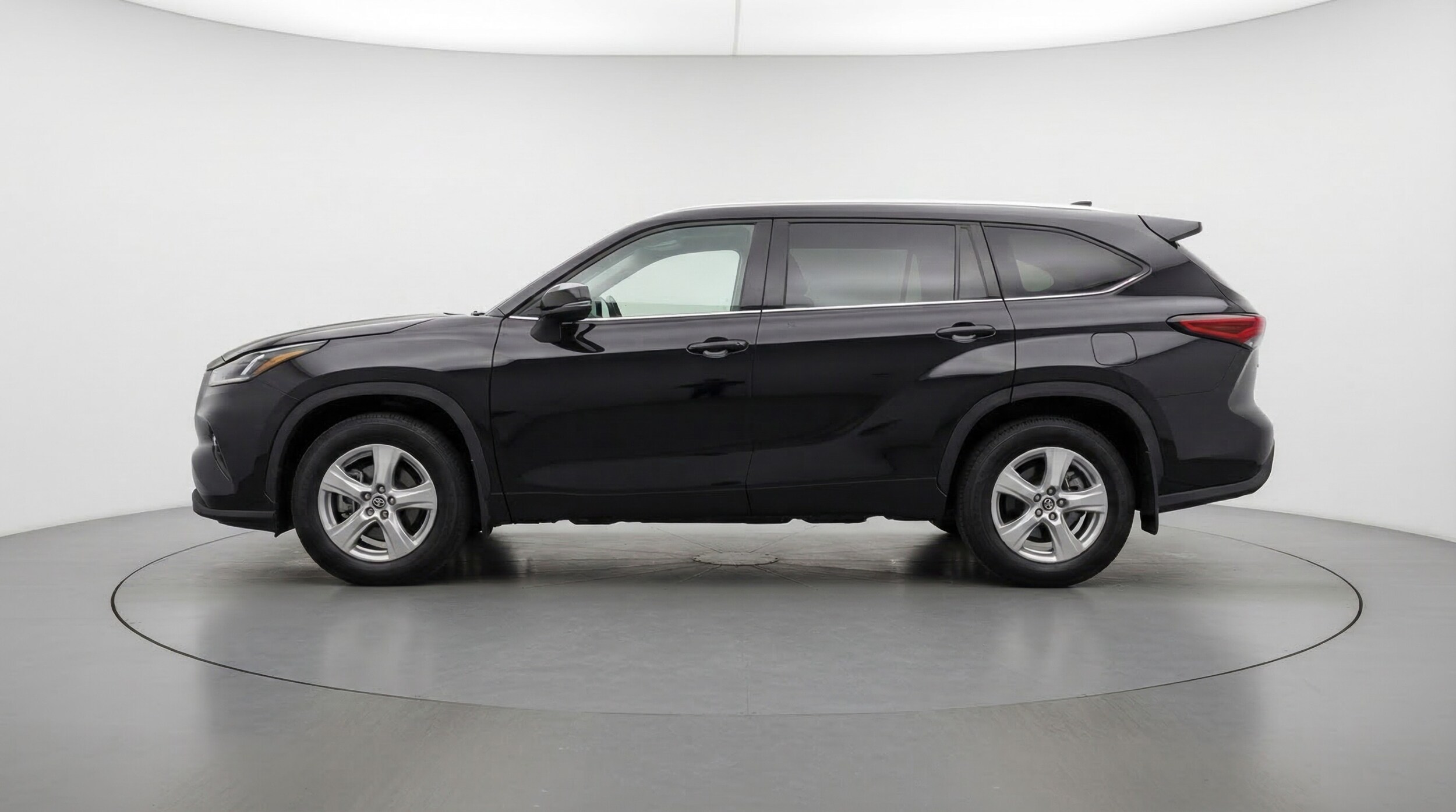 Thumbnail: 2025 Toyota Highlander - 4