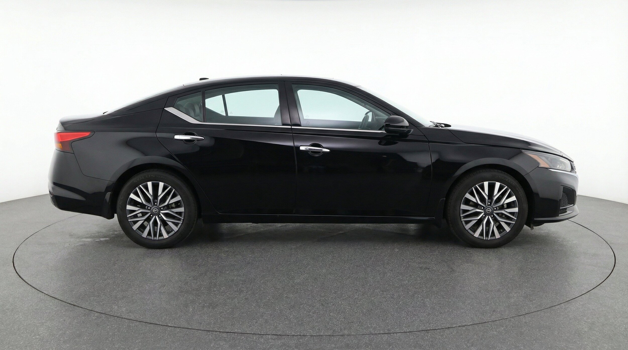 Thumbnail: 2025 Nissan Altima - 10