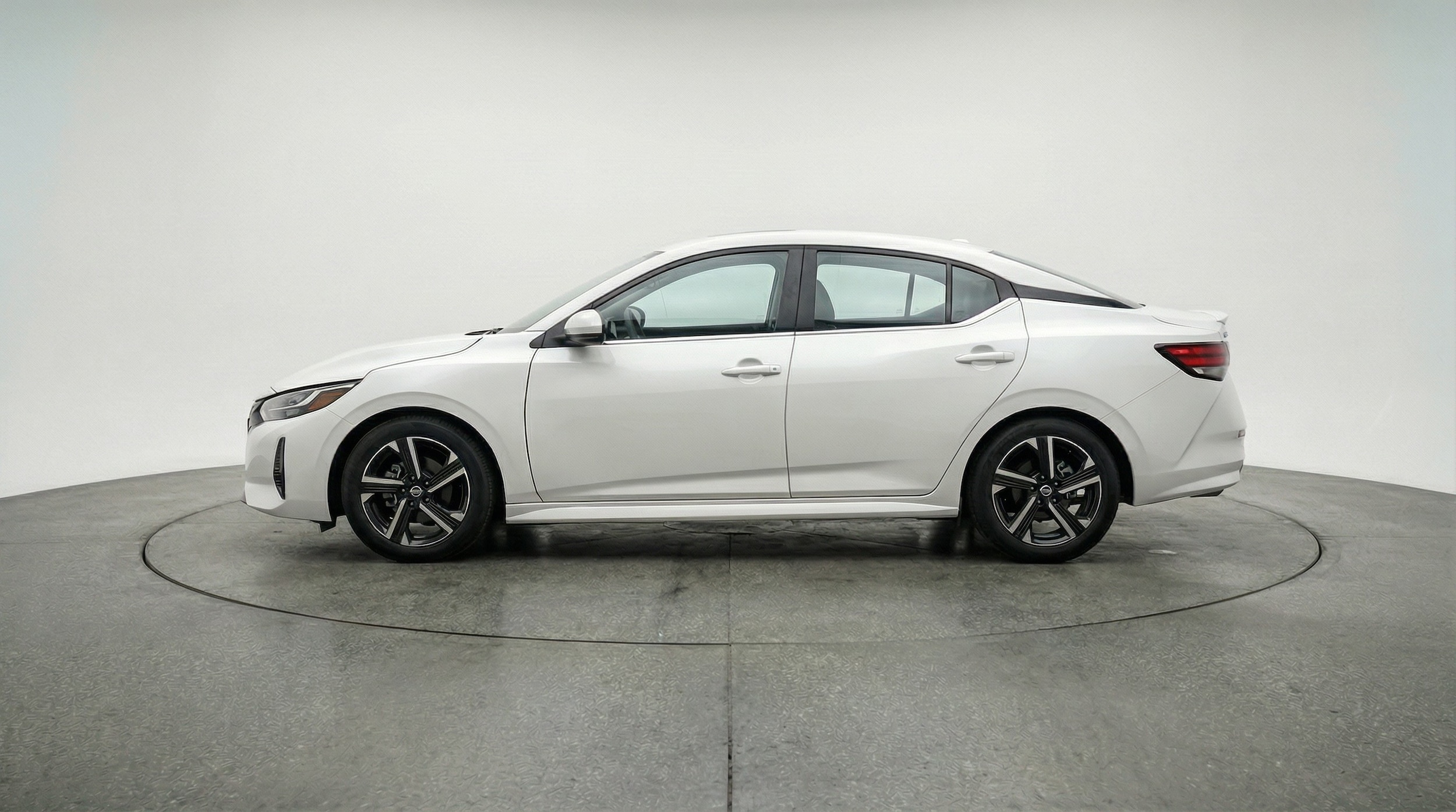 Thumbnail: 2025 Nissan Sentra - 4