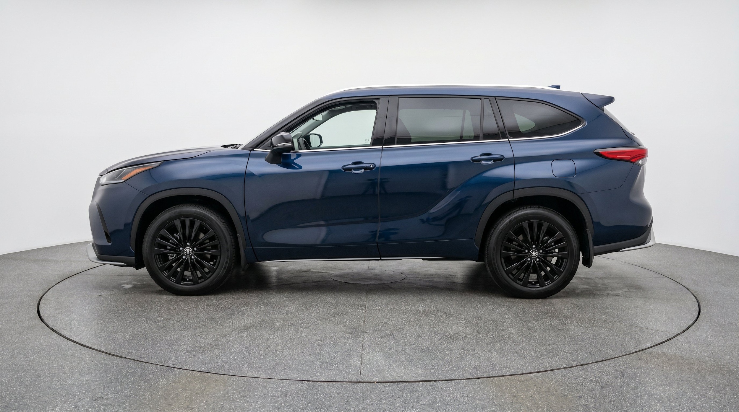 Thumbnail: 2025 Toyota Highlander - 5