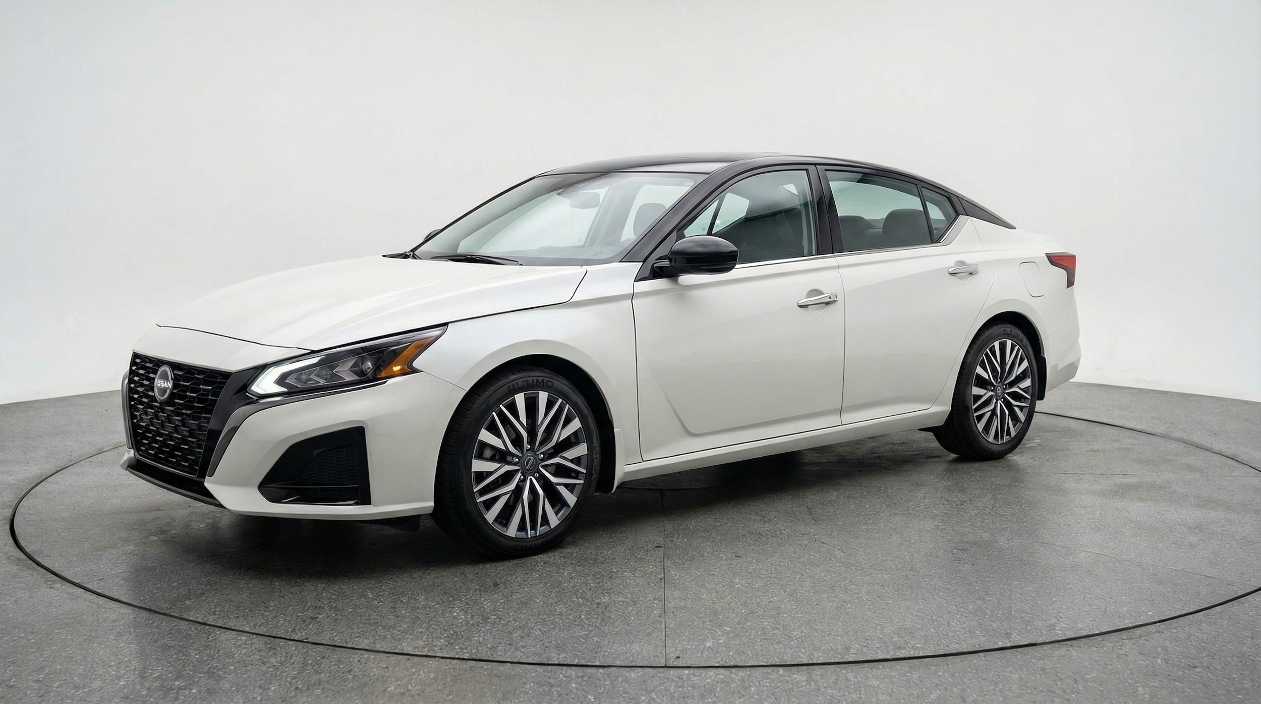 Thumbnail: 2025 Nissan Altima - 3