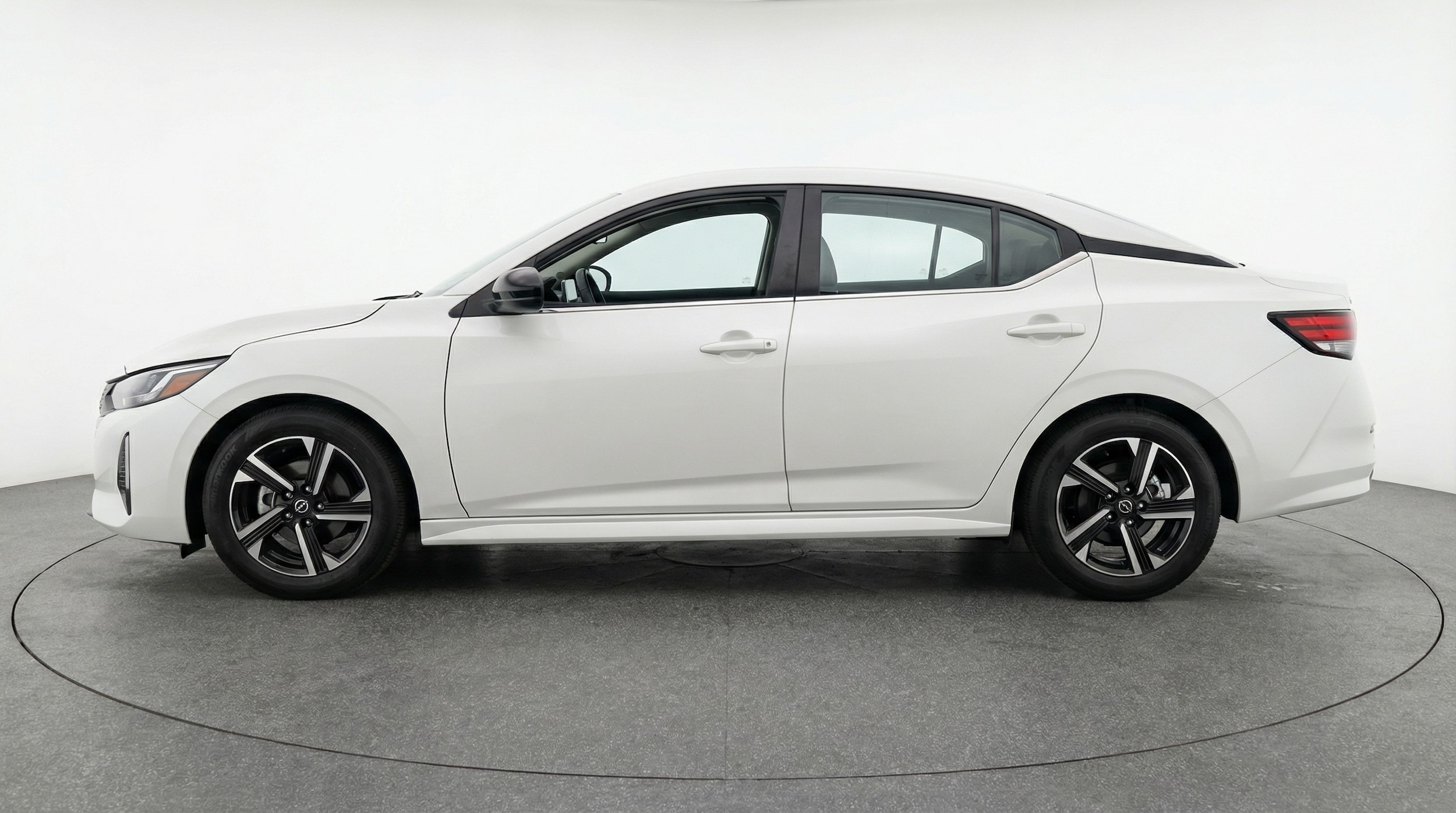 Thumbnail: 2025 Nissan Sentra - 4