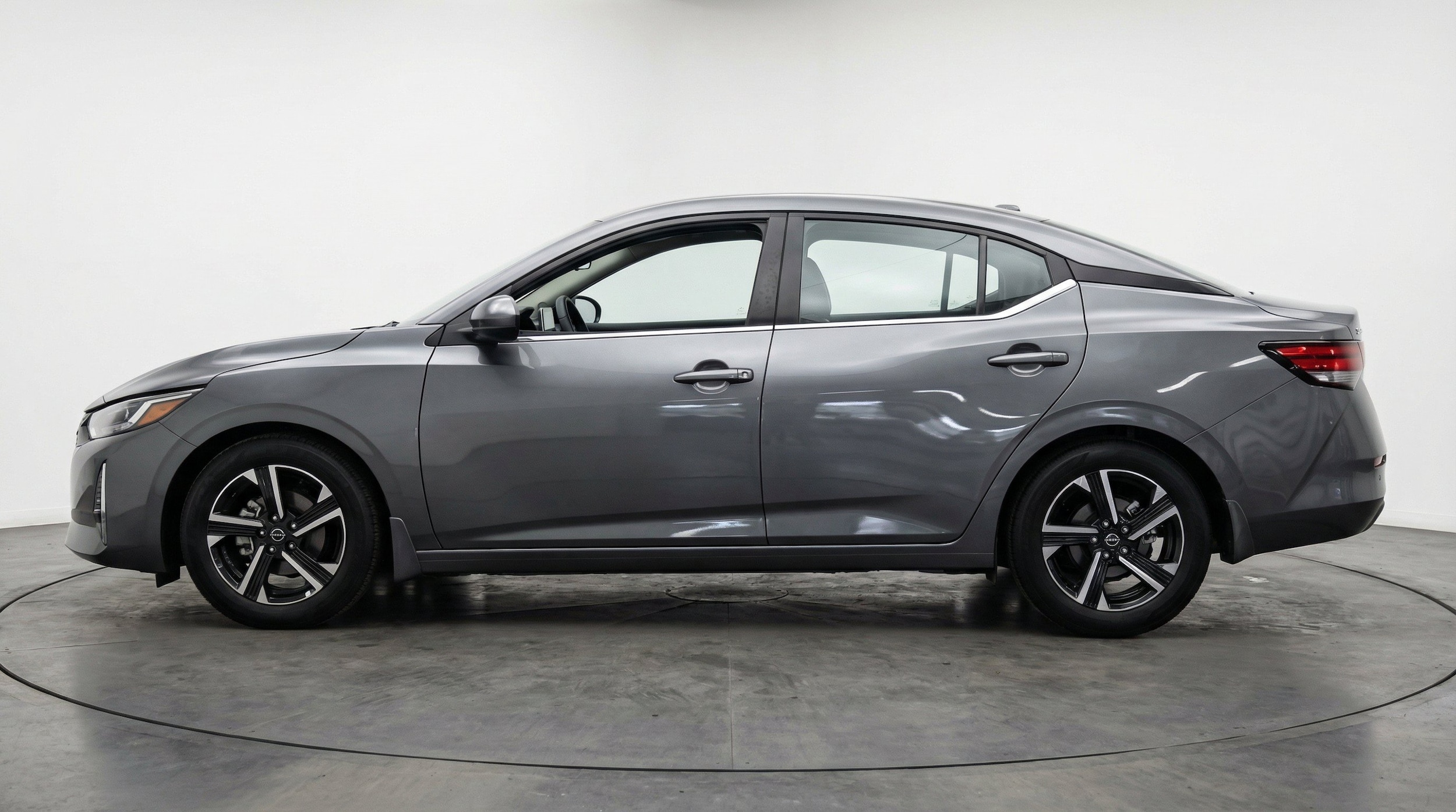 Thumbnail: 2025 Nissan Sentra - 5