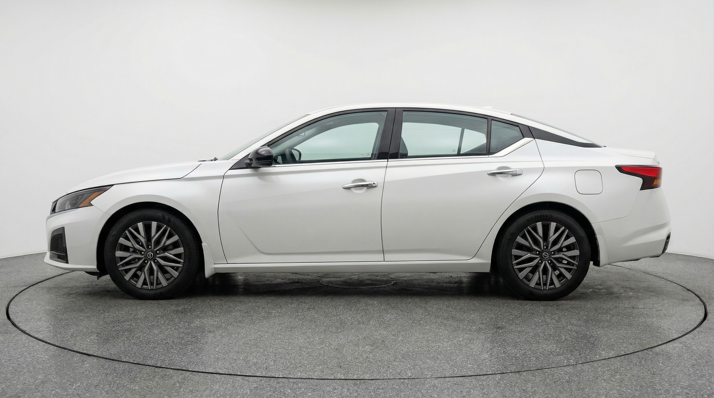 Thumbnail: 2025 Nissan Altima - 4