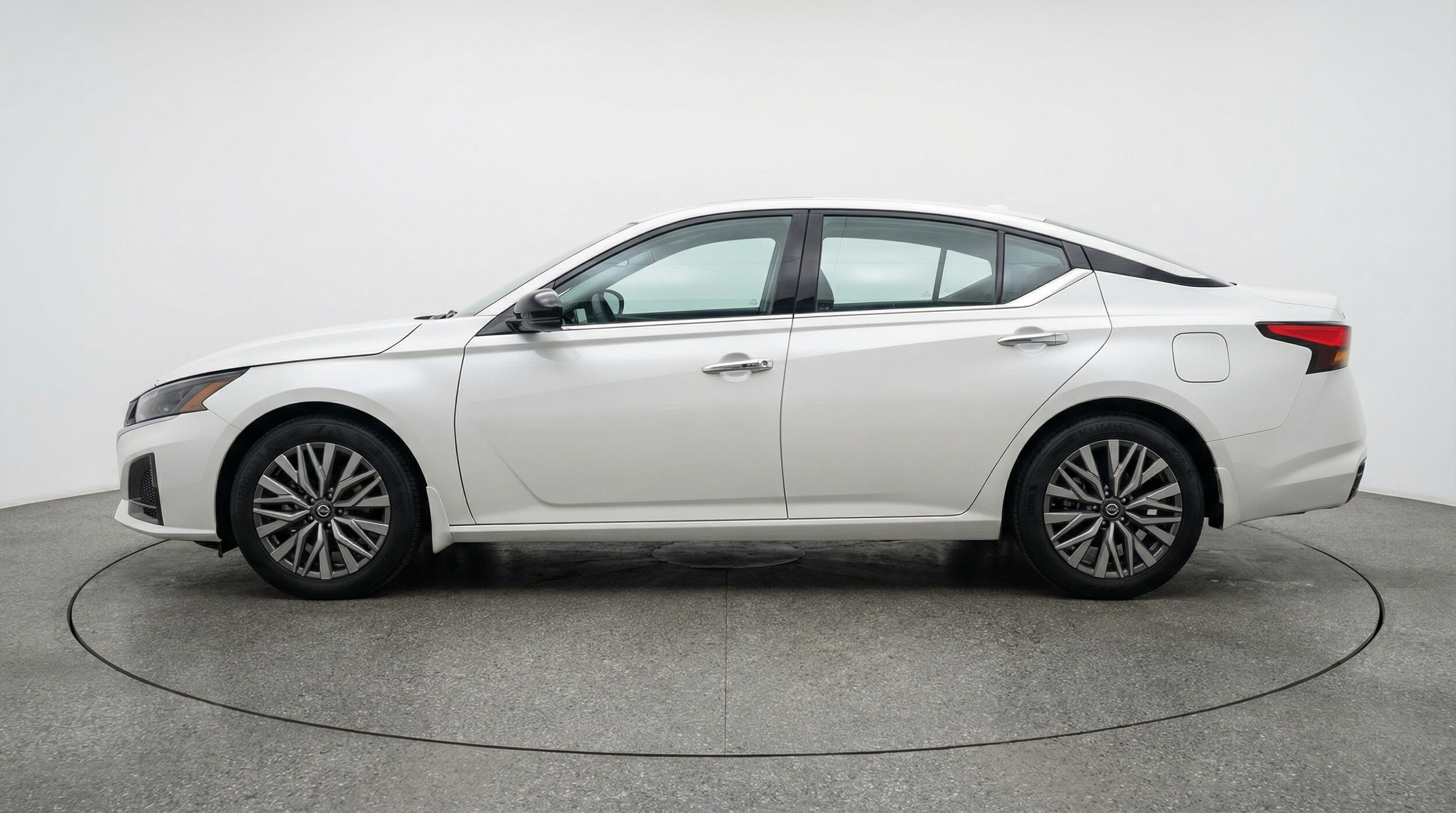 Thumbnail: 2025 Nissan Altima - 4