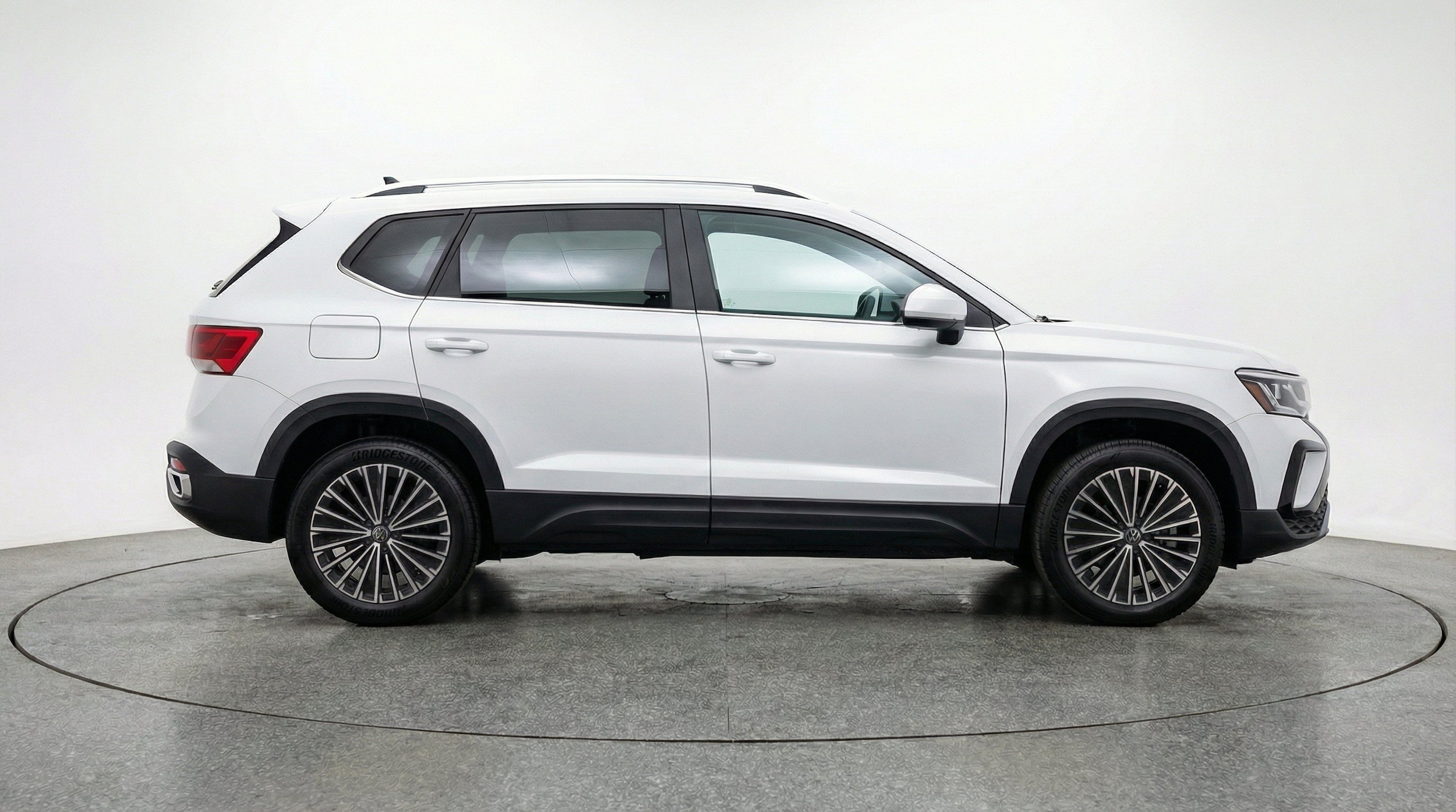 Thumbnail: 2026 Volkswagen Taos - 11