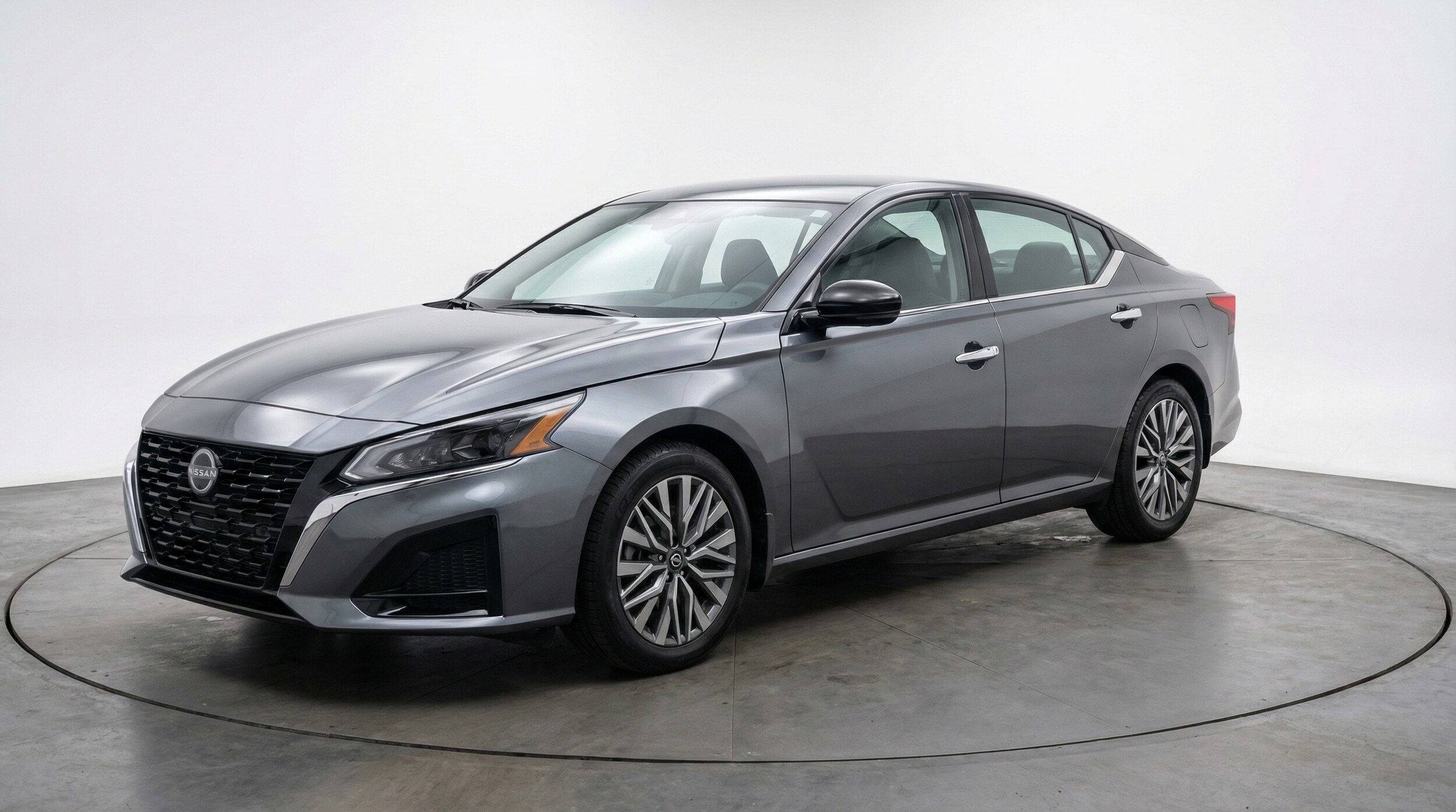 Thumbnail: 2025 Nissan Altima - 3