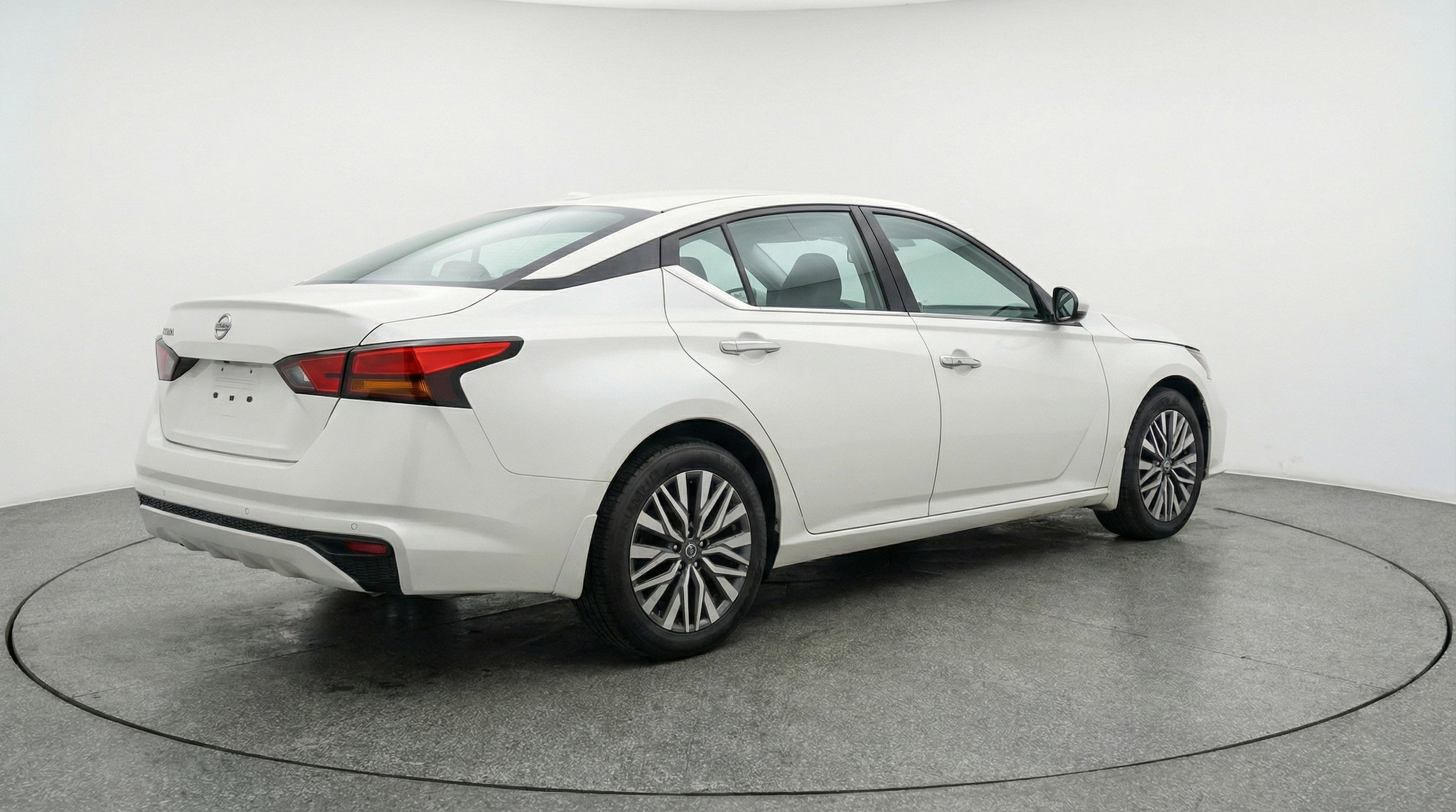 Thumbnail: 2025 Nissan Altima - 9