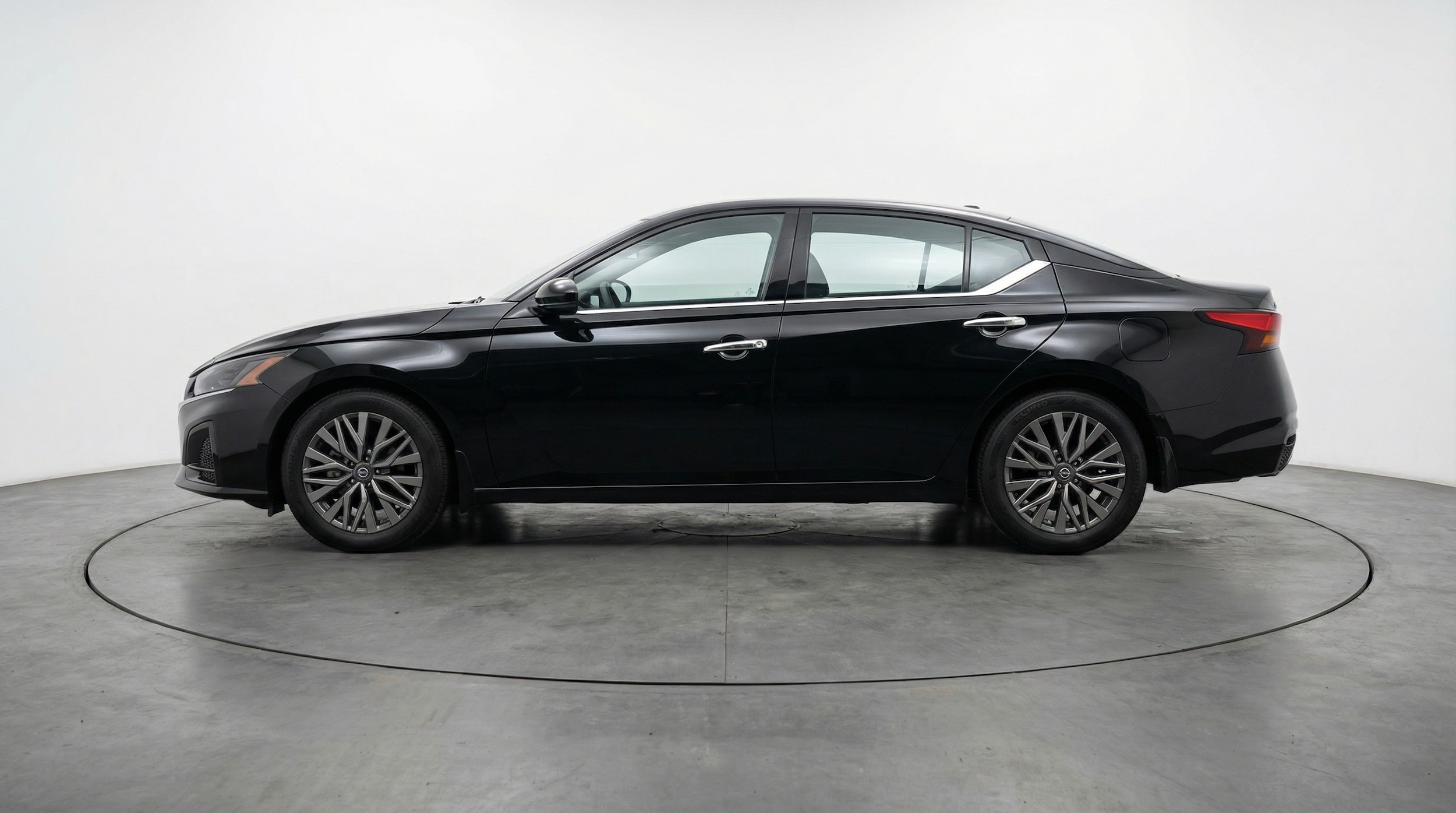 Thumbnail: 2025 Nissan Altima - 4
